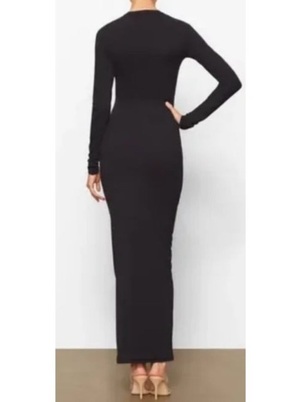 SKIMS Fits Everybody Crew NeckLong Sleeve DressOnyx SIZES MEDIUM - Picture 2 of 5